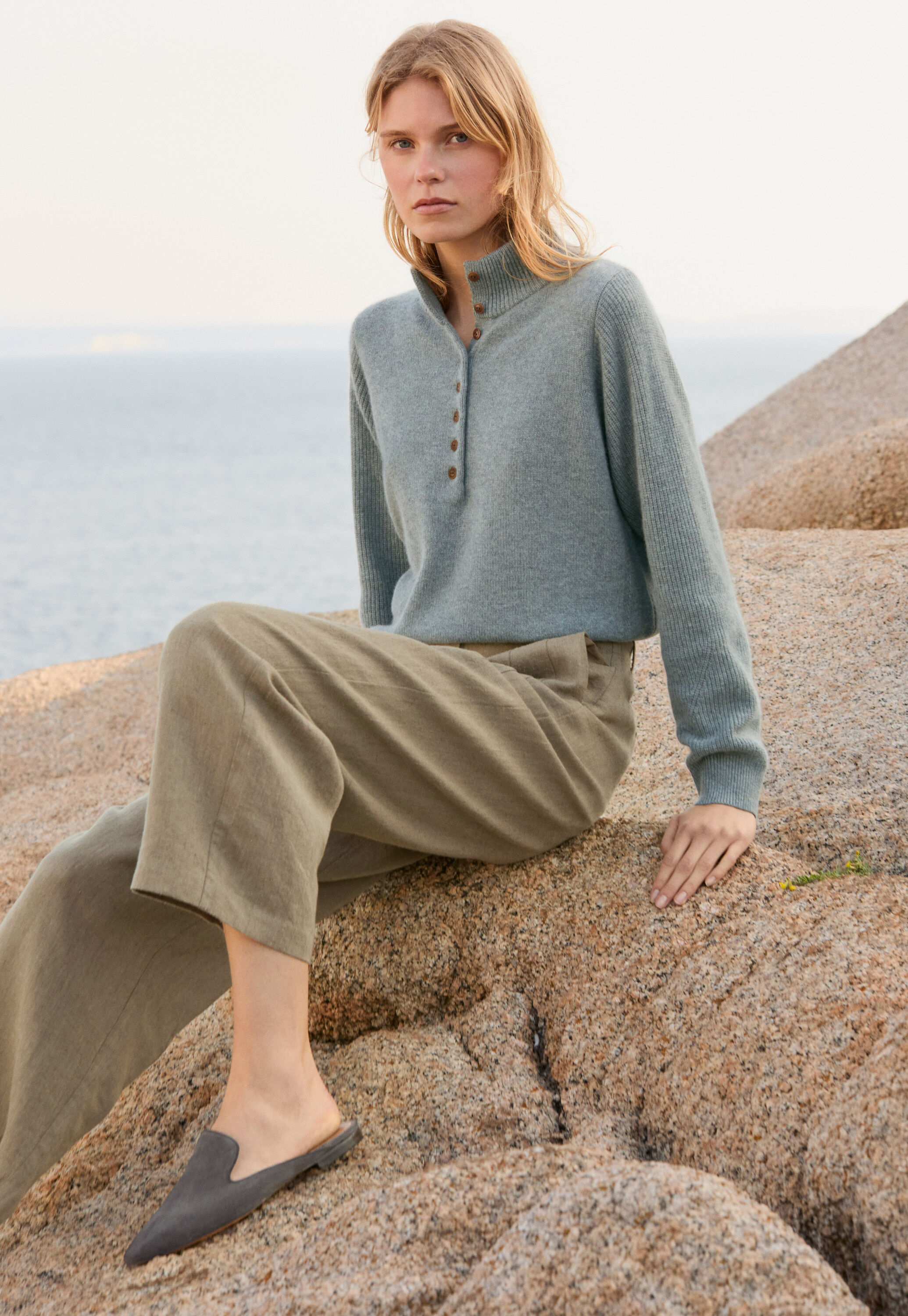 Pullover mit Kn&ouml;pfen
