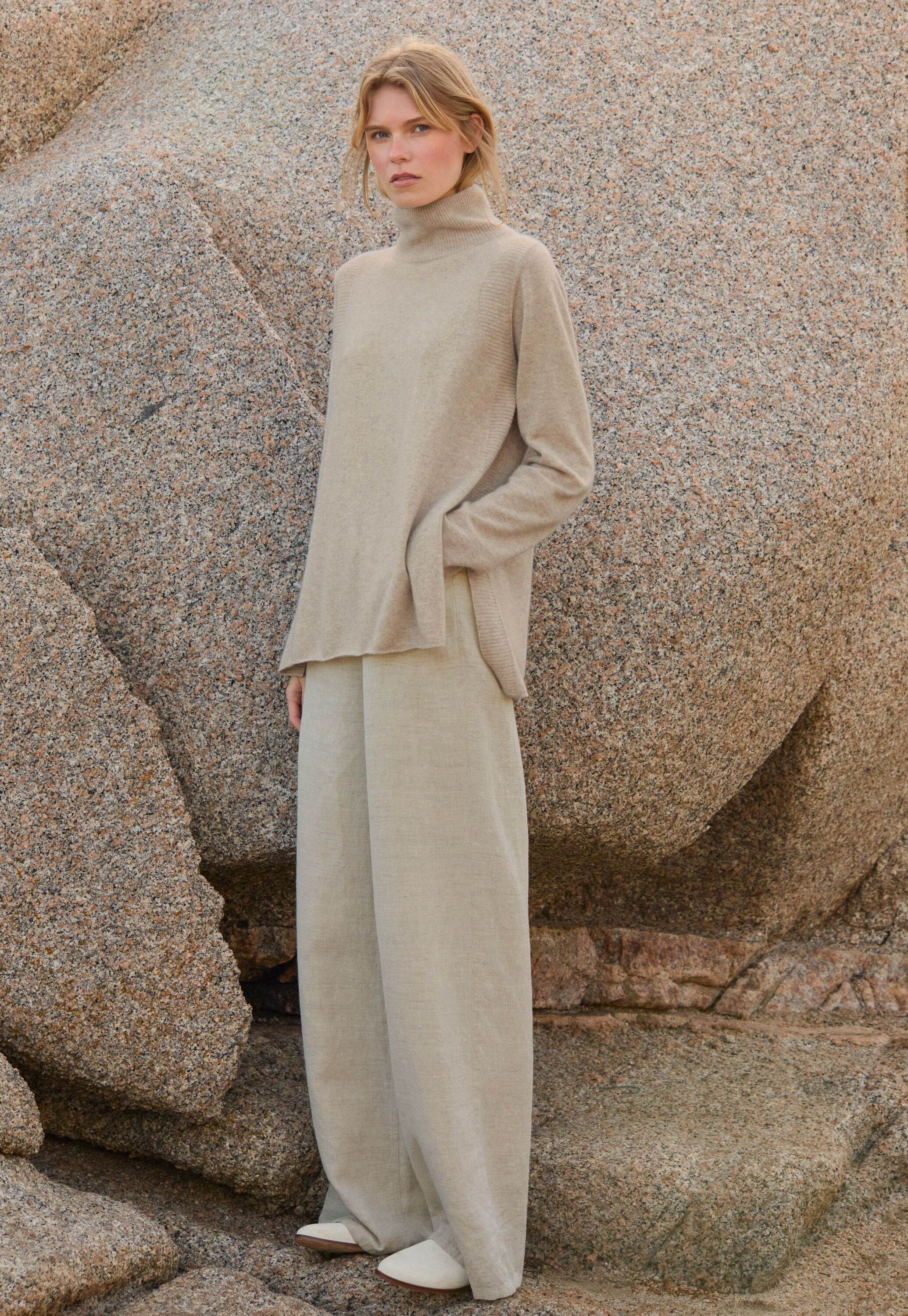 Pullover mit Trichterkragen