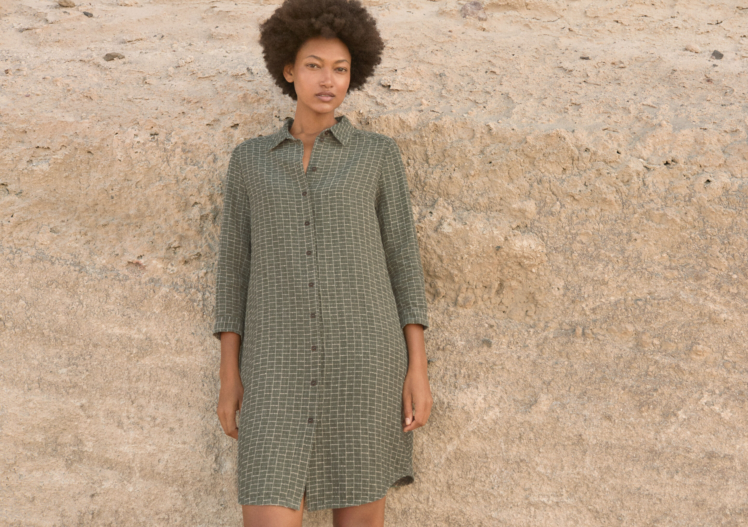 Bluse mit eingewebtem Kreuzmuster