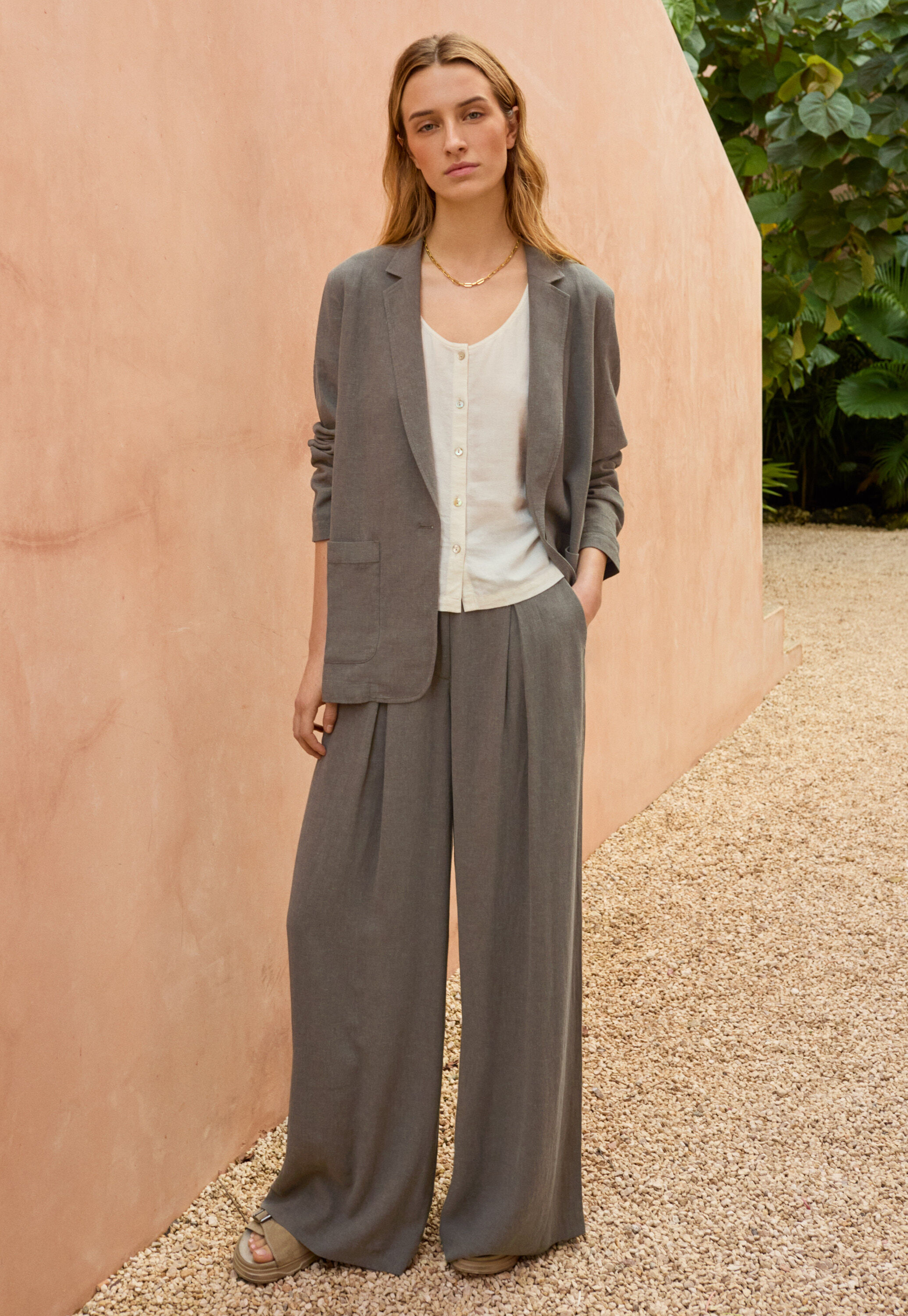 Bluse mit geschwungenen &Auml;rmeln