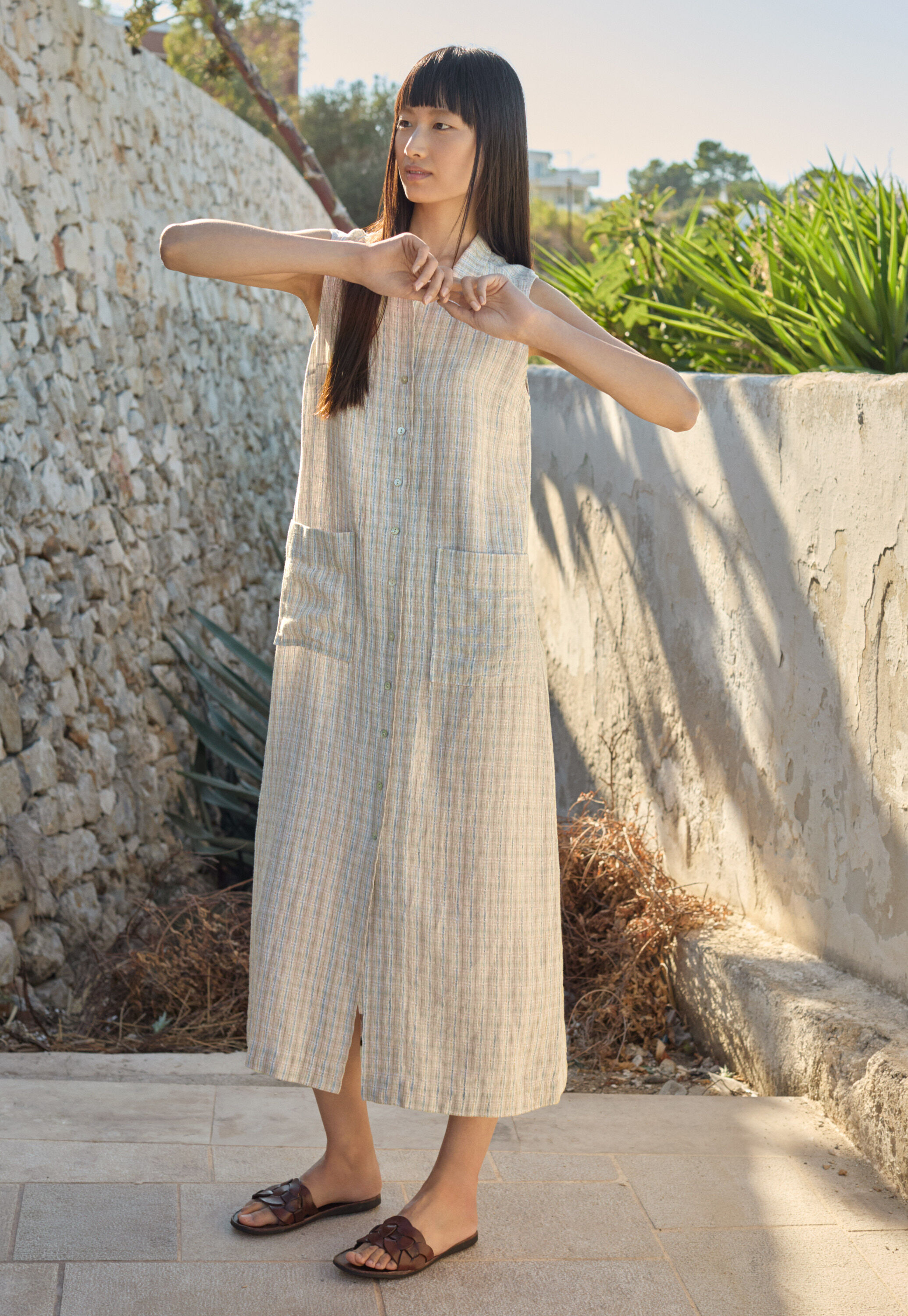 Bluse mit eingewebtem Kreuzmuster