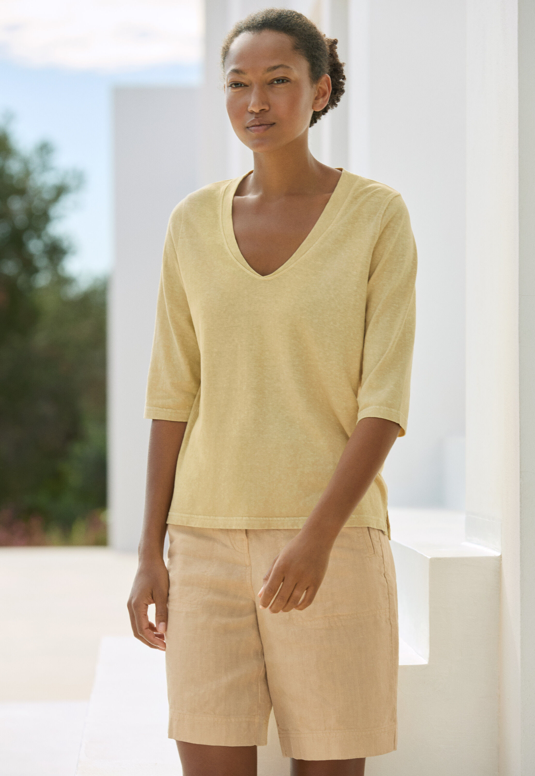 Bluse mit eingewebtem Kreuzmuster