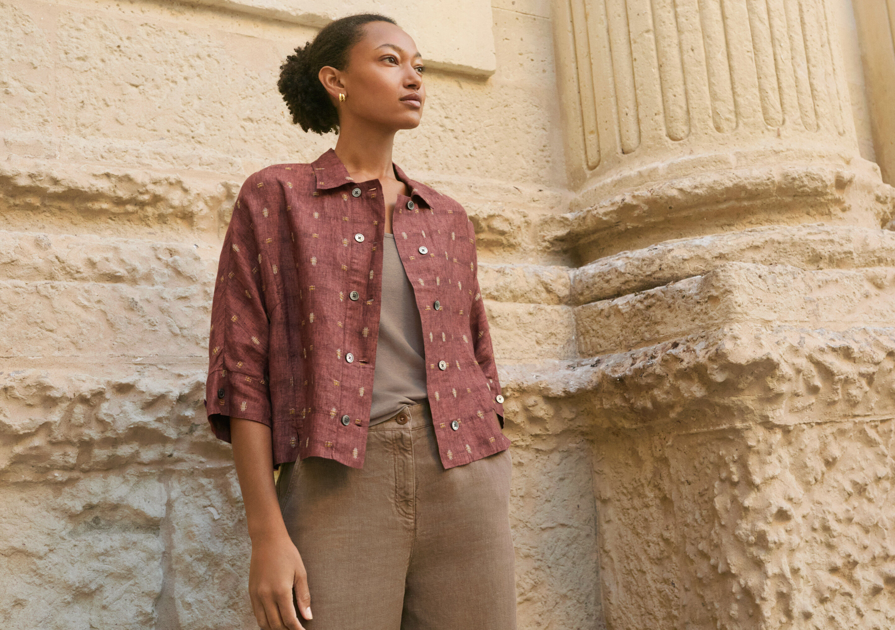 Bluse mit eingewebtem Kreuzmuster