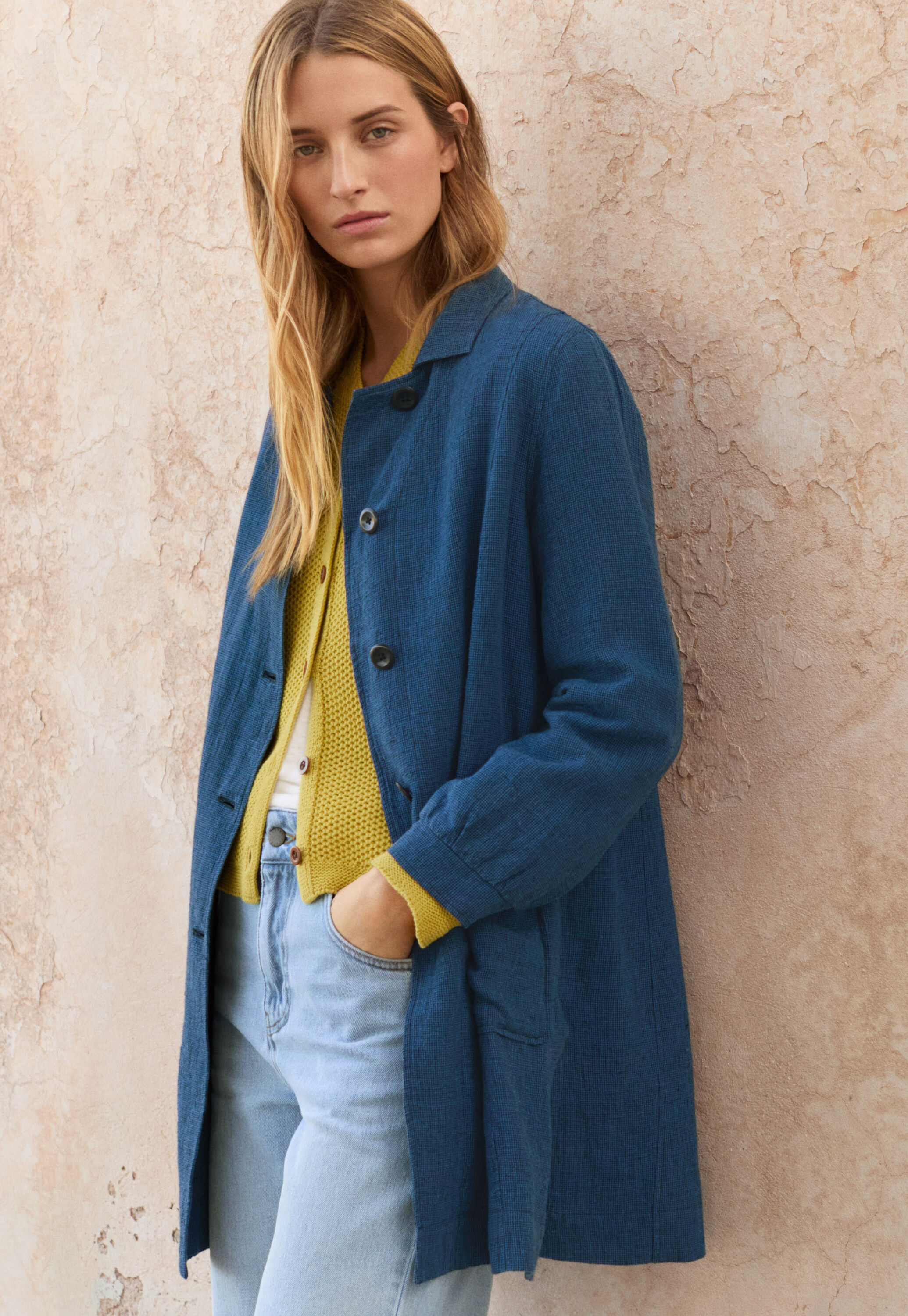 Bluse mit eingewebtem Kreuzmuster