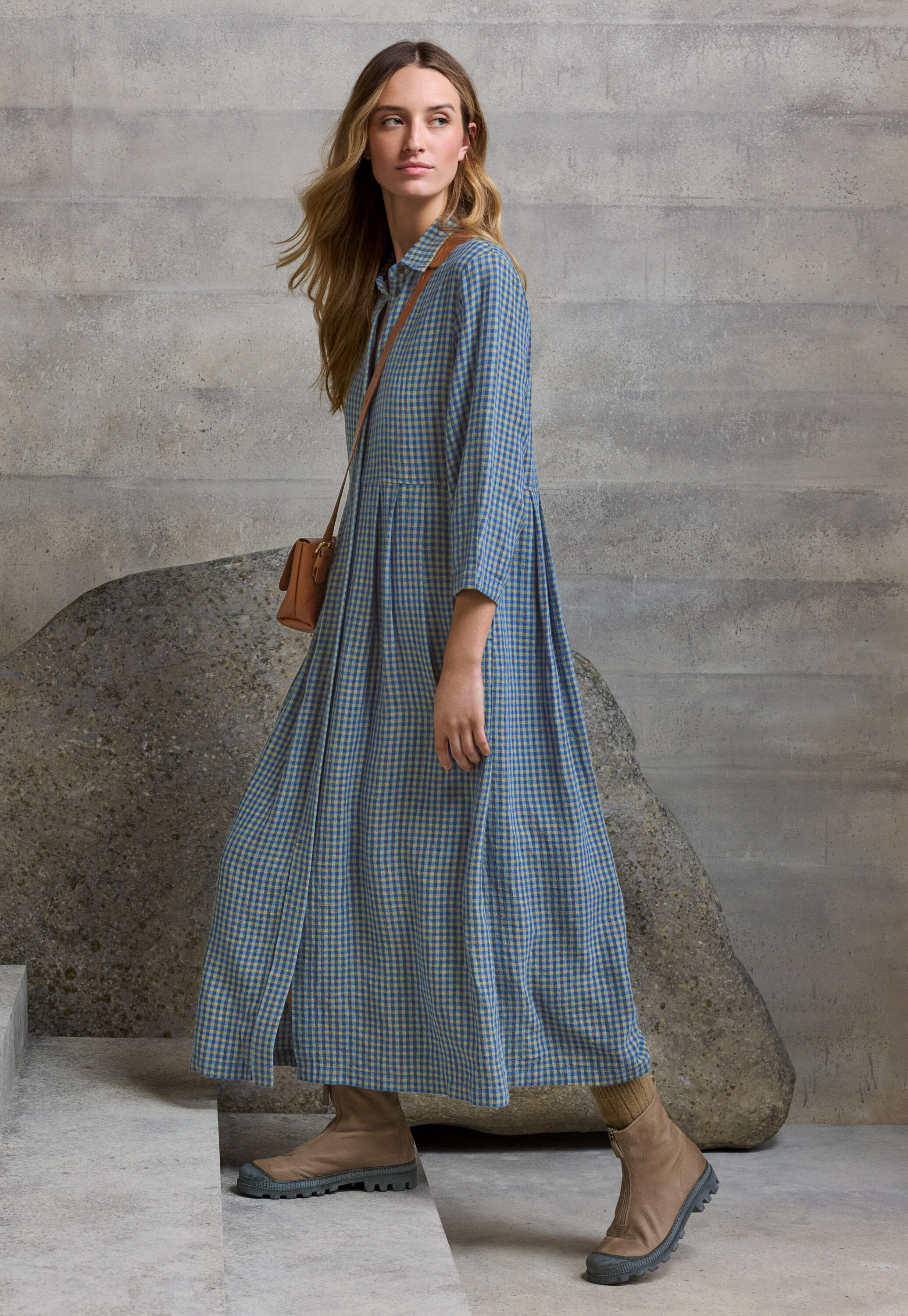 Bluse mit eingewebtem Kreuzmuster