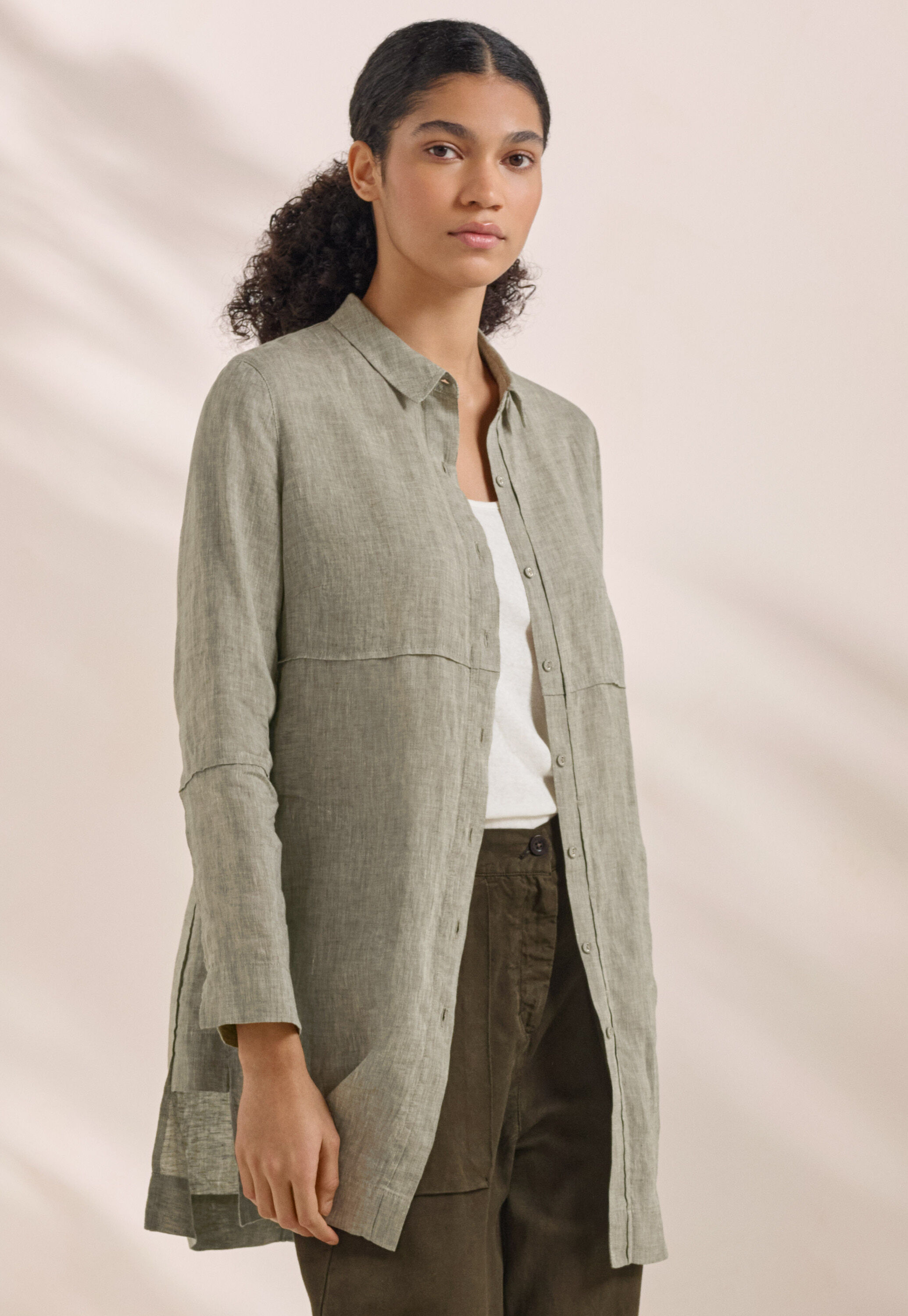 Bluse mit eingewebtem Kreuzmuster