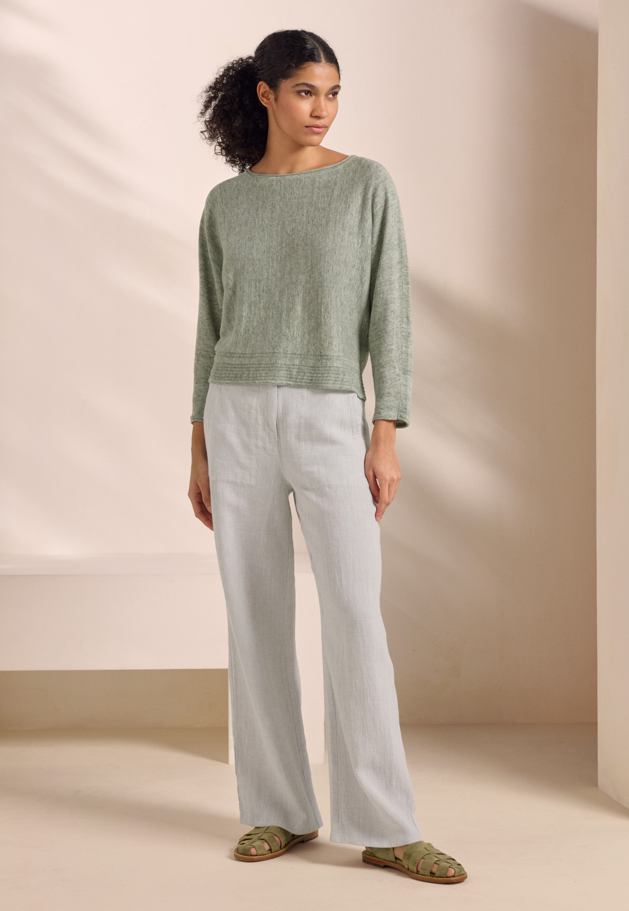 Bluse mit eingewebtem Kreuzmuster