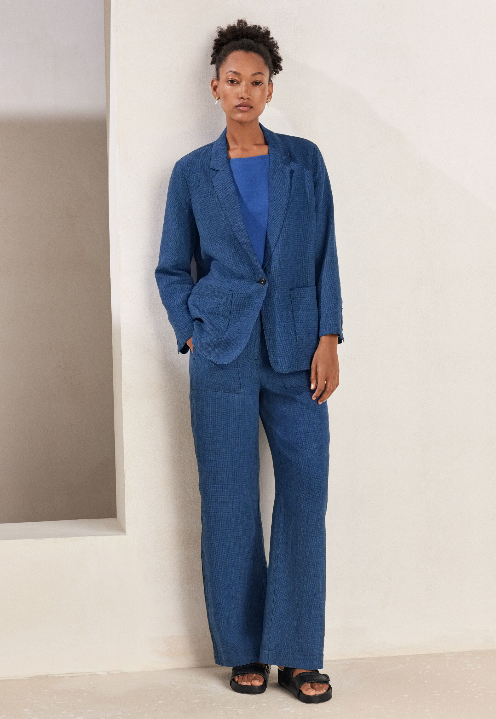 Bluse mit eingewebtem Kreuzmuster