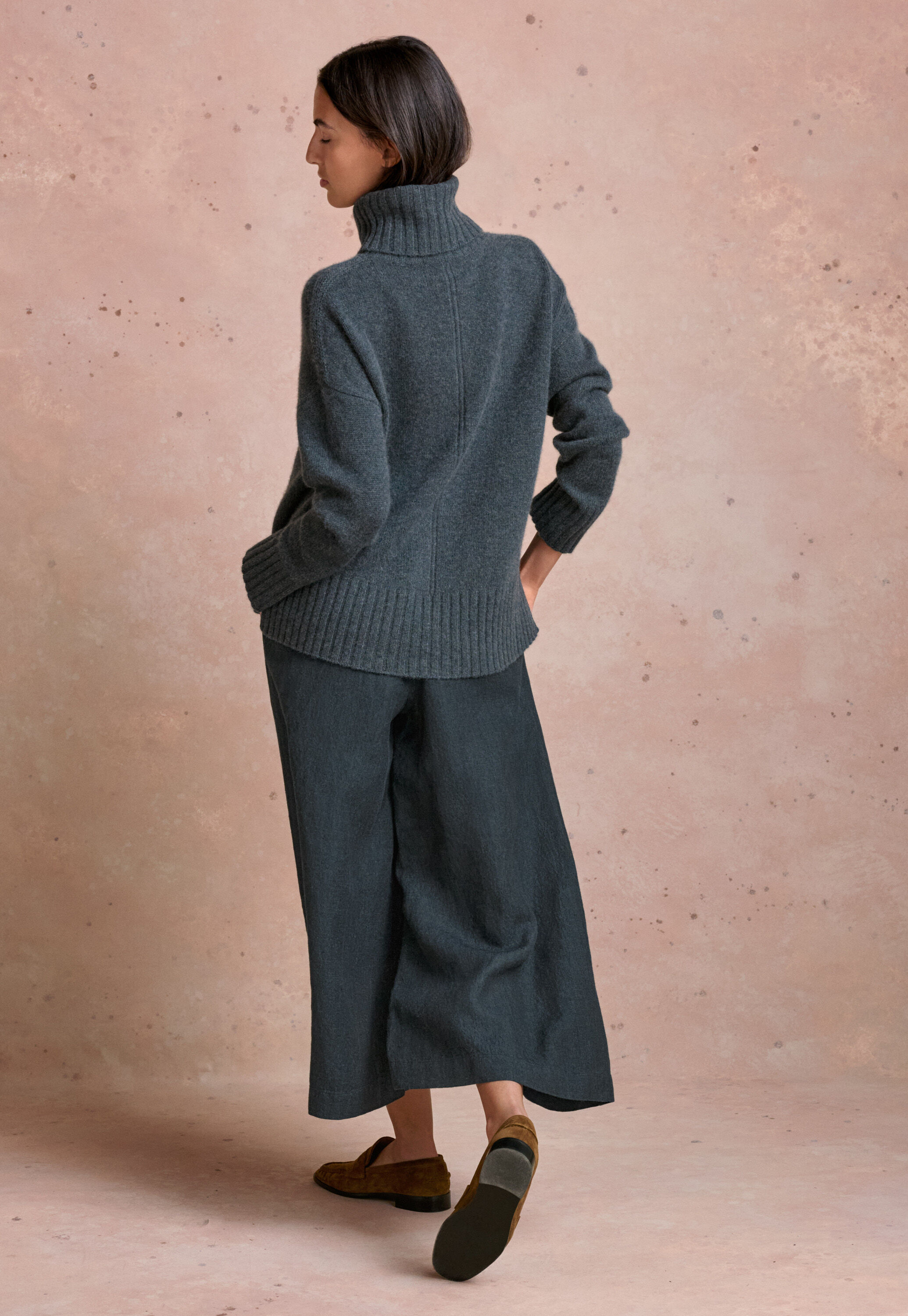 Bluse mit eingewebtem Kreuzmuster