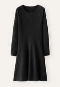 Ausgestelltes Strickkleid, Gewaschenes Schwarz, webstill